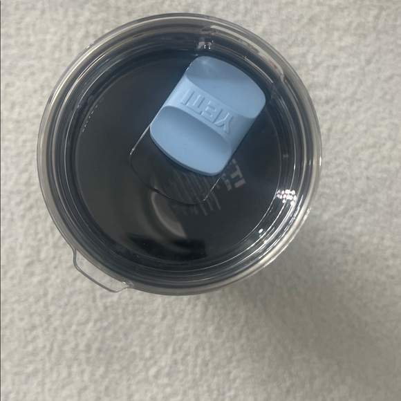 Yeti 30 Oz Tumbler Nwt - Picture 3 of 3